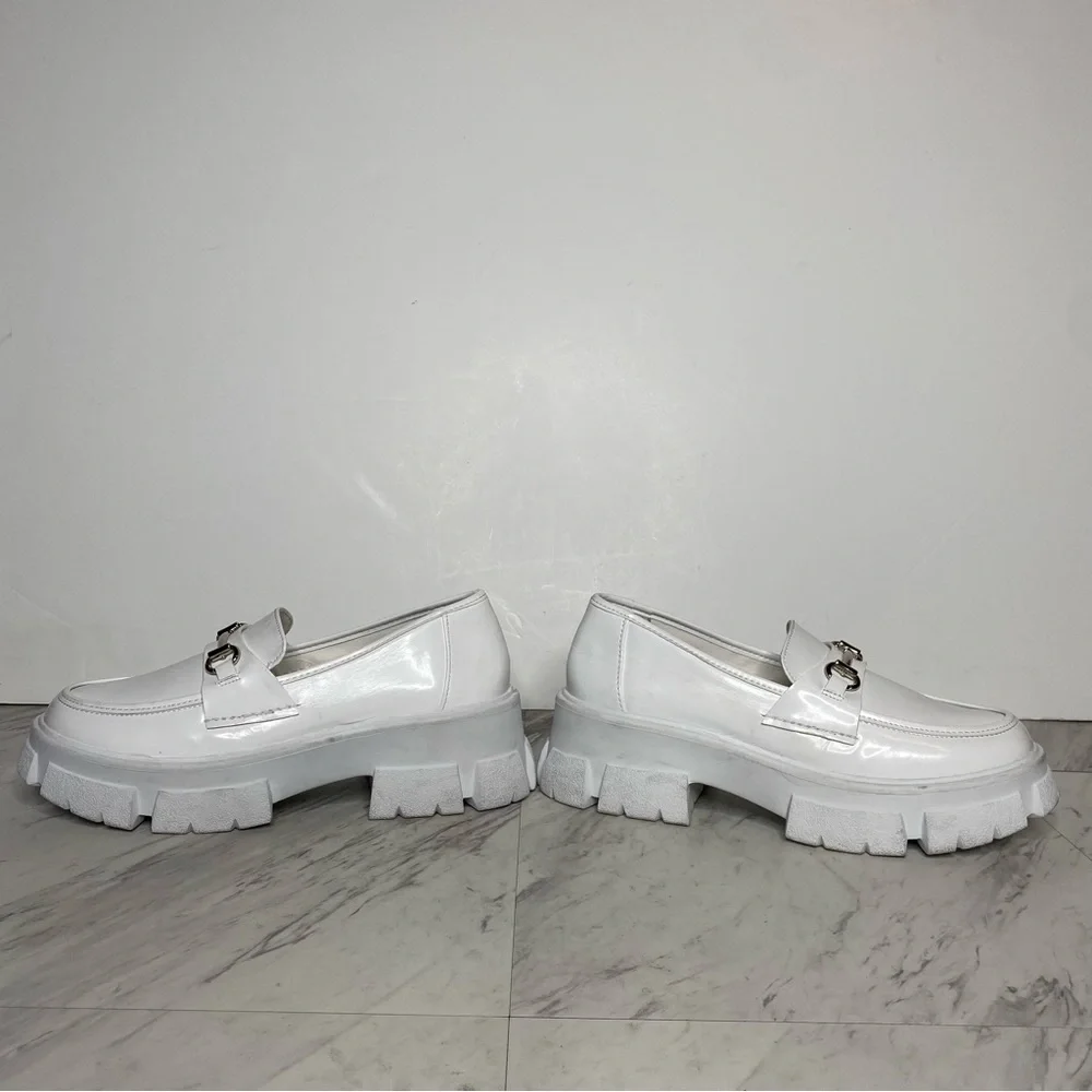Steve Madden Trifecta Lug Sole Platform White Loafer 9 1/2